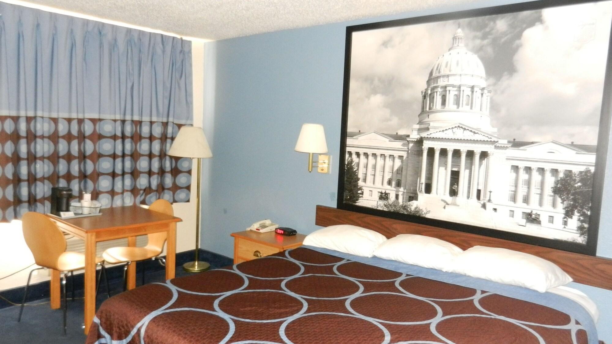 Super 8 By Wyndham Potosi Hotel Екстериор снимка