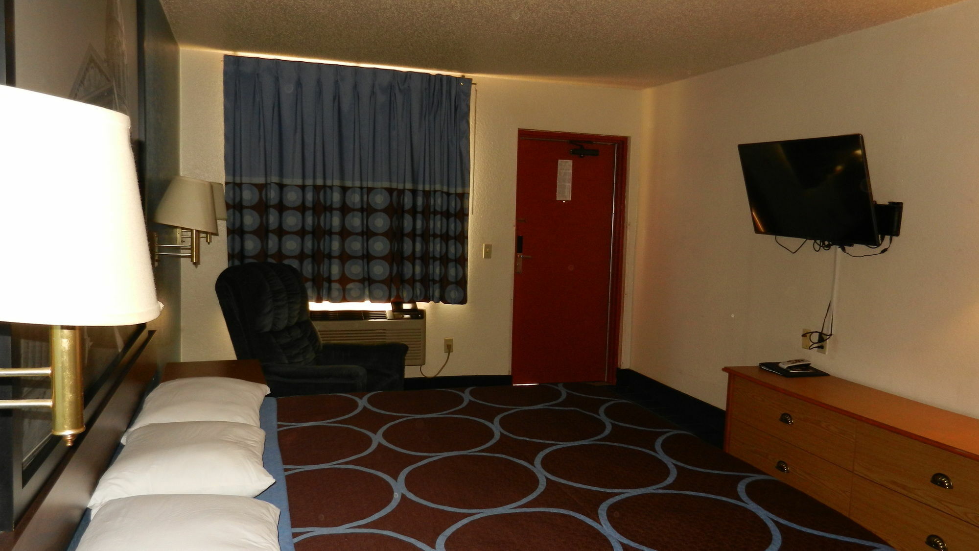 Super 8 By Wyndham Potosi Hotel Екстериор снимка