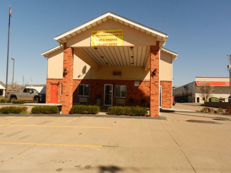 Super 8 By Wyndham Potosi Hotel Екстериор снимка