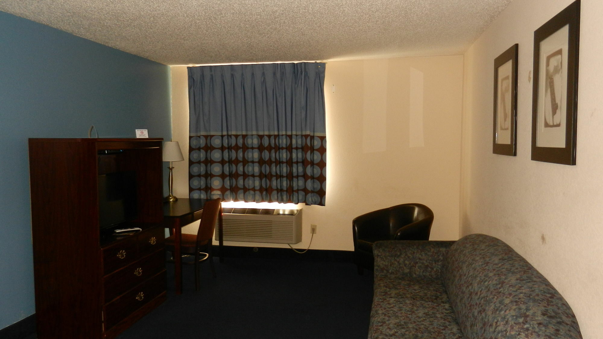 Super 8 By Wyndham Potosi Hotel Екстериор снимка